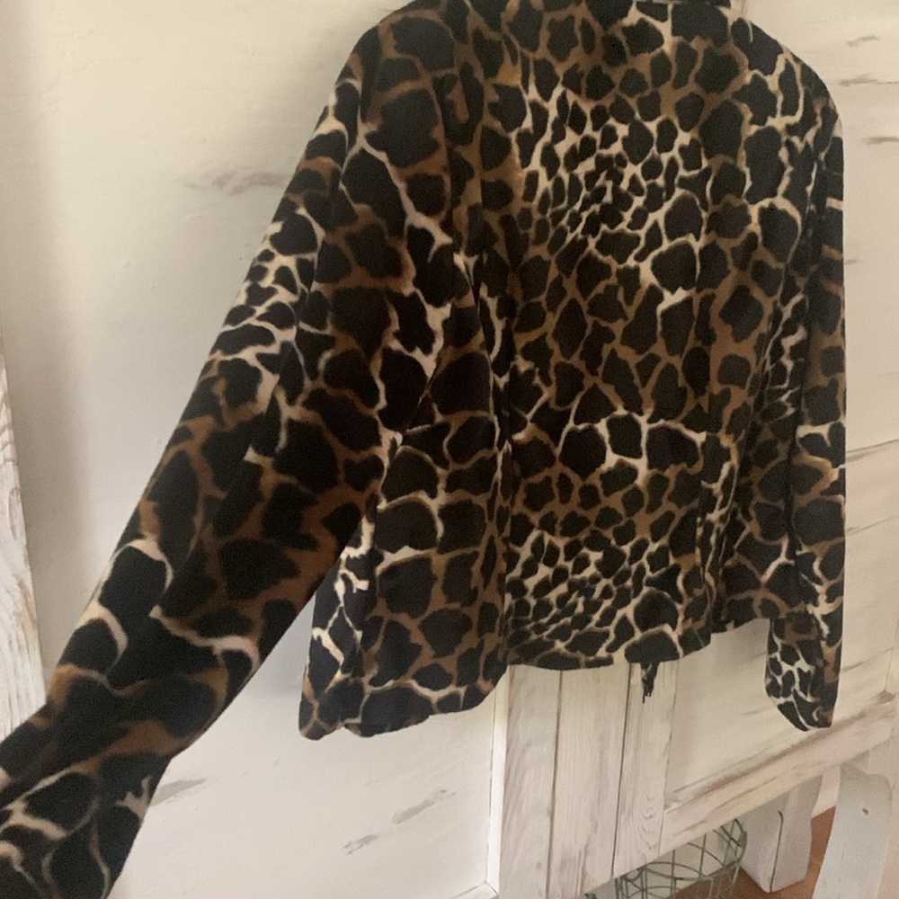 Selene Leopard Jacket - Picture 5 of 6